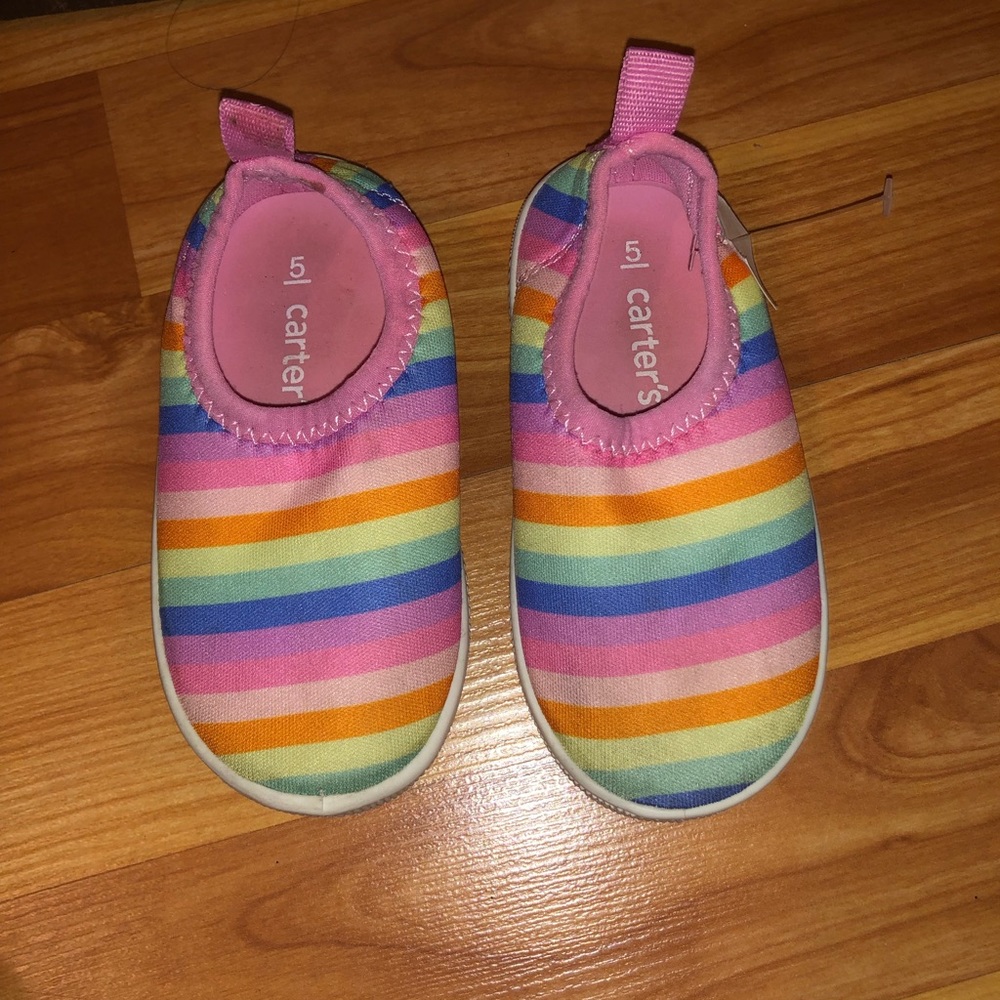 Size 5 water shoes